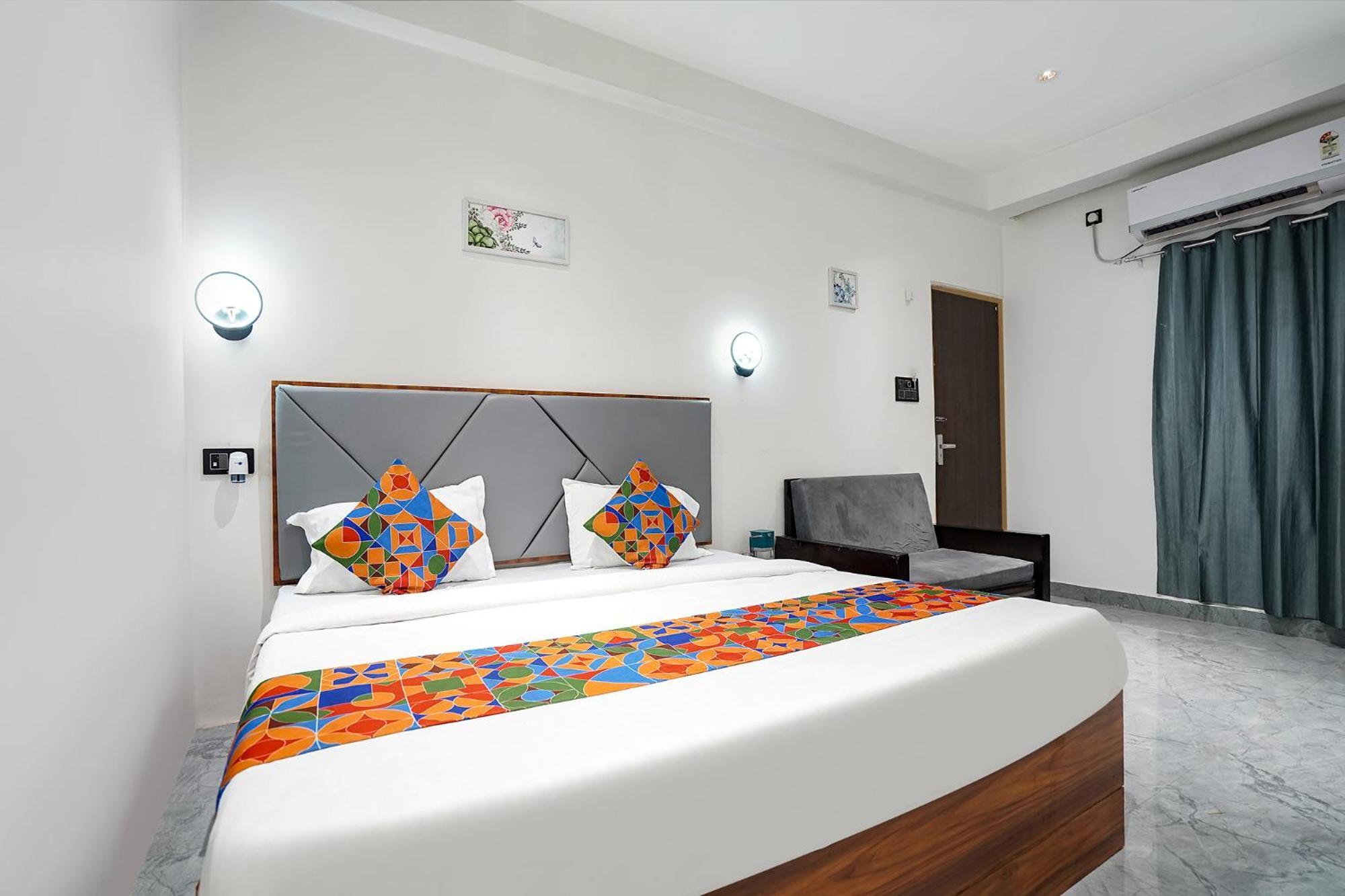 Fabhotel The Shivaay Palace *